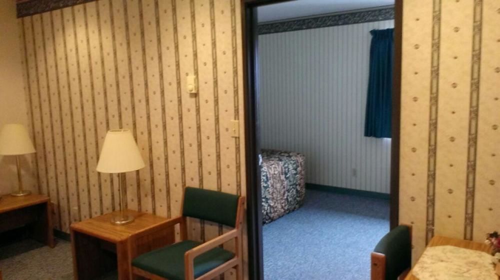 Econo Lodge - Valley City Exterior photo