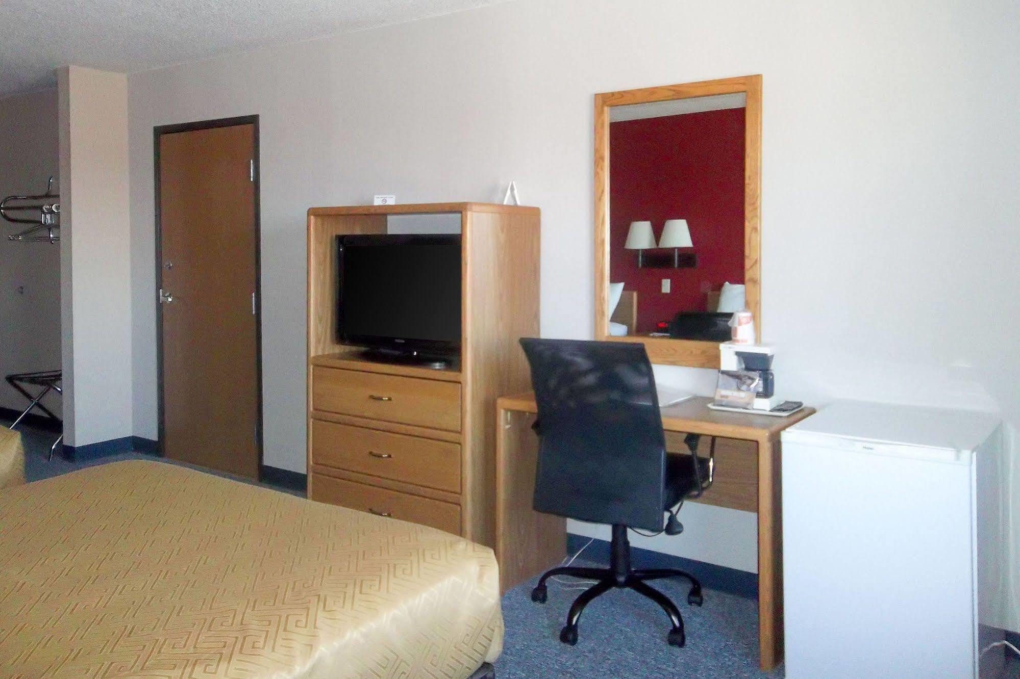 Econo Lodge - Valley City Exterior photo